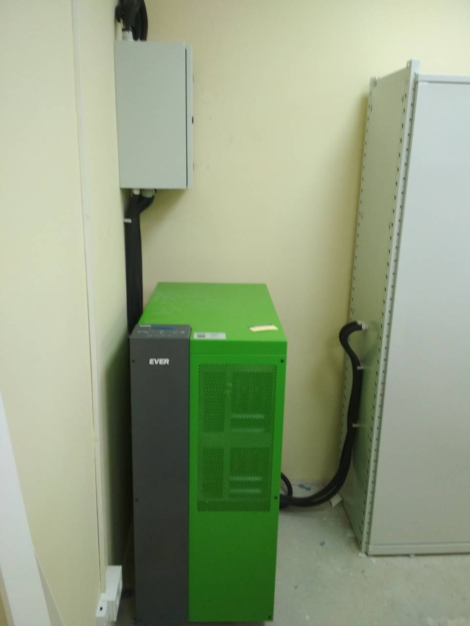 ИБП Ever Powerline Green lite 60-33 (Польша, Познань)
